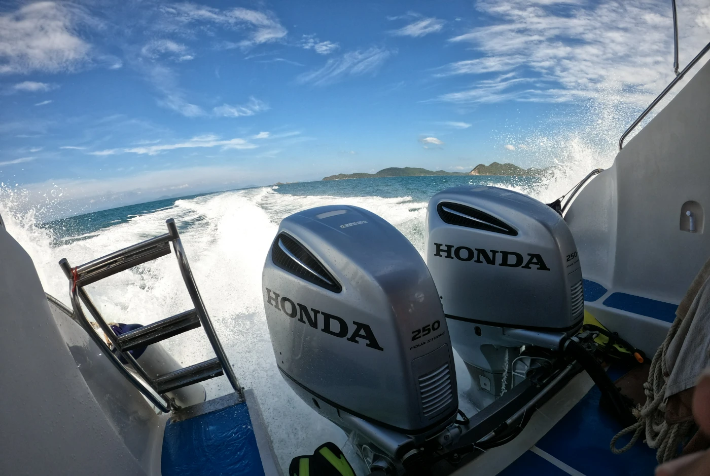 2 Engine Private Charter – Phi Phi Island