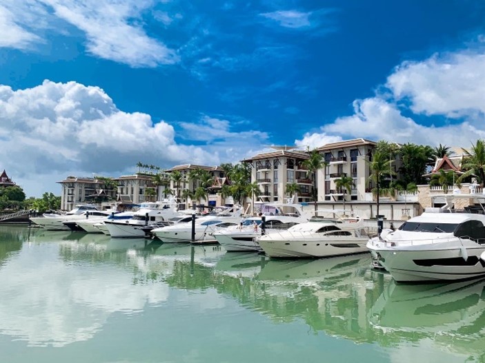 <span>17:00-17:30 pm.</span> Back to Royal Phuket Marina Port